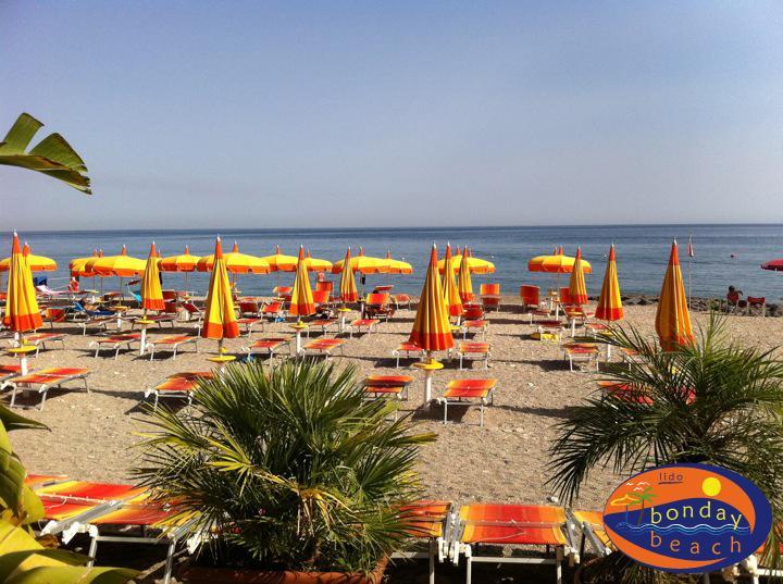 Holiday Sun Lodge Appartamento Vacanze Giardini Naxos Bagian luar foto